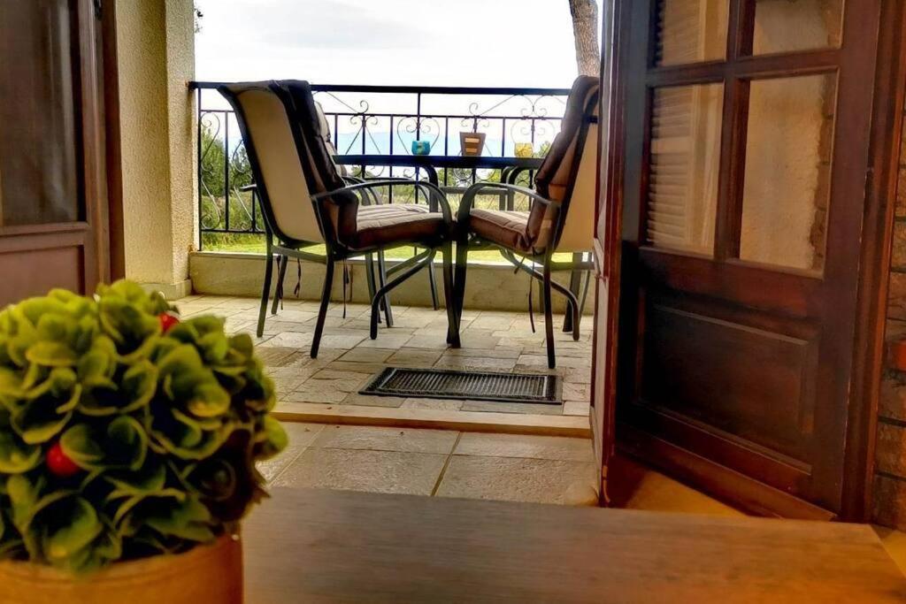Golden Summer Apartment Néa Fókaia Bagian luar foto